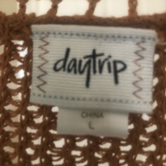🎉DAYTRIP:  CROCHET CARDIGAN - Picture 8 of 9